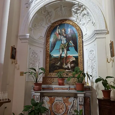 Lungomare Caracciolo Mon Неаполь