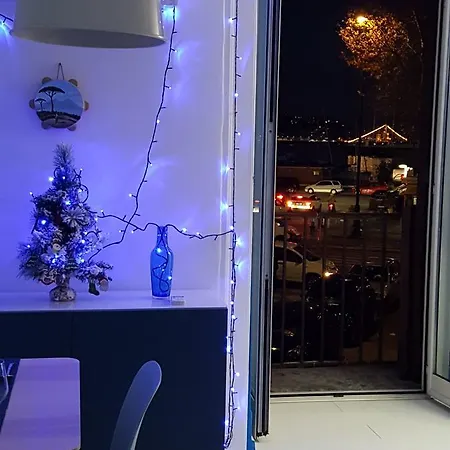 Lungomare Caracciolo Mon Неаполь