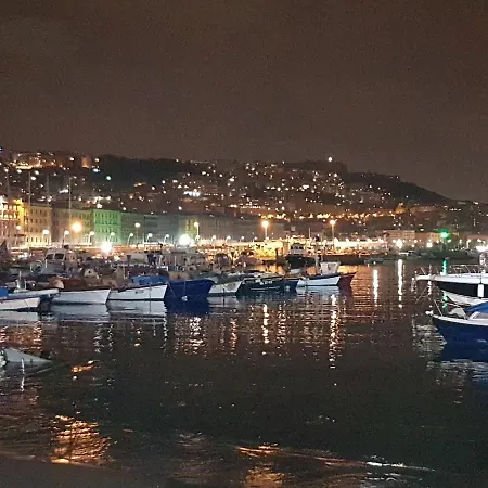 Lungomare Caracciolo Mon Апартаменты *