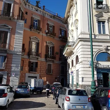 Lungomare Caracciolo Mon *