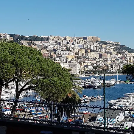 Lungomare Caracciolo Mon * Naples