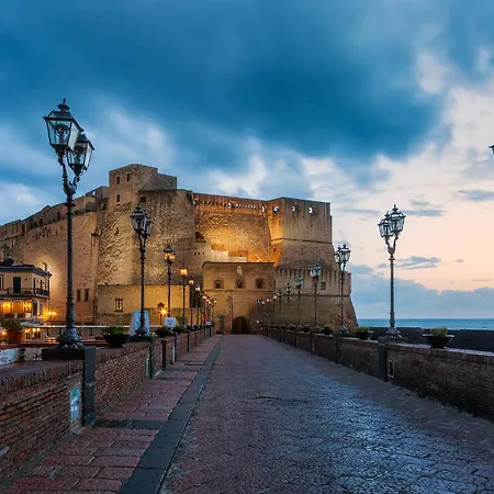 Lungomare Caracciolo Mon * Неаполь