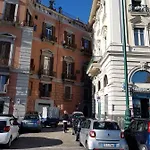 Lungomare Caracciolo Mon *